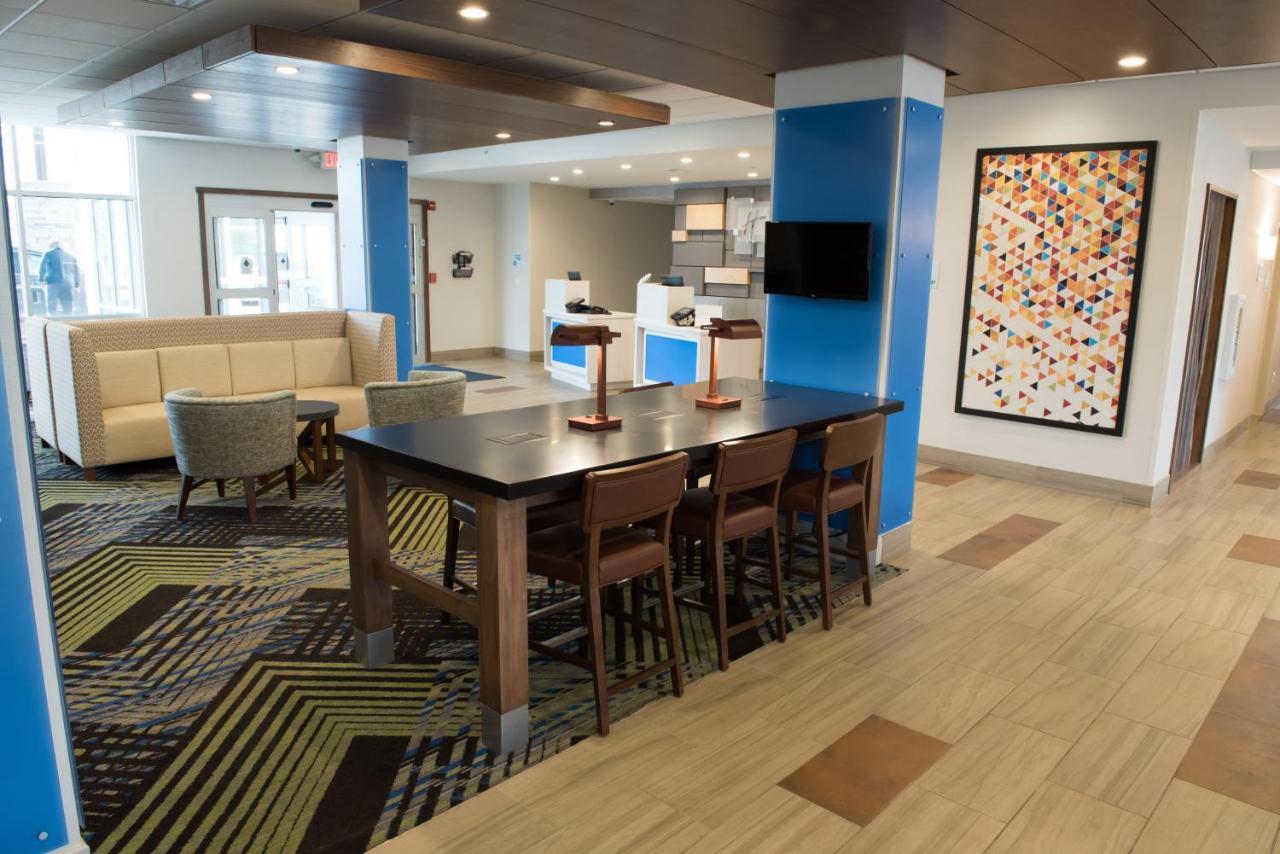 Holiday Inn Express&Suites - Merrillville, an IHG Hotel Extérieur photo