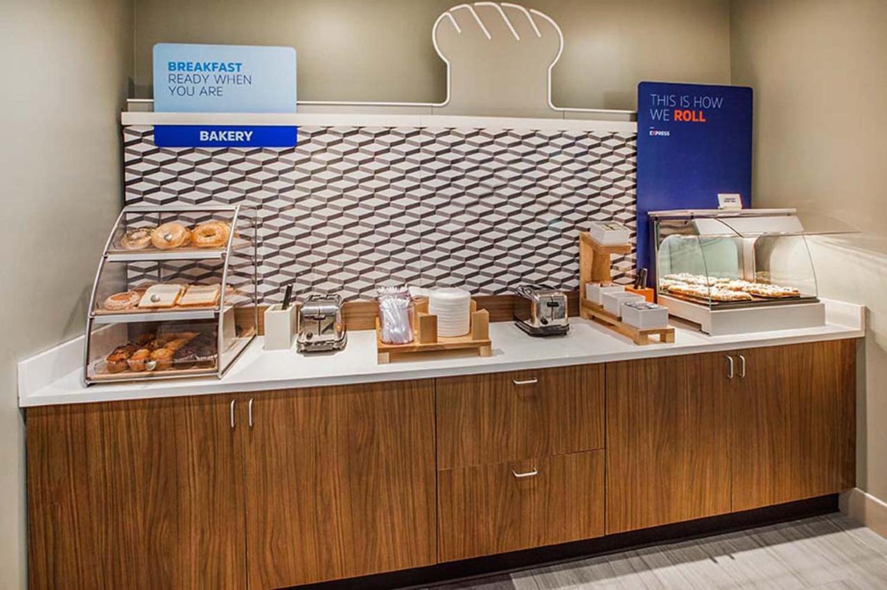 Holiday Inn Express&Suites - Merrillville, an IHG Hotel Extérieur photo